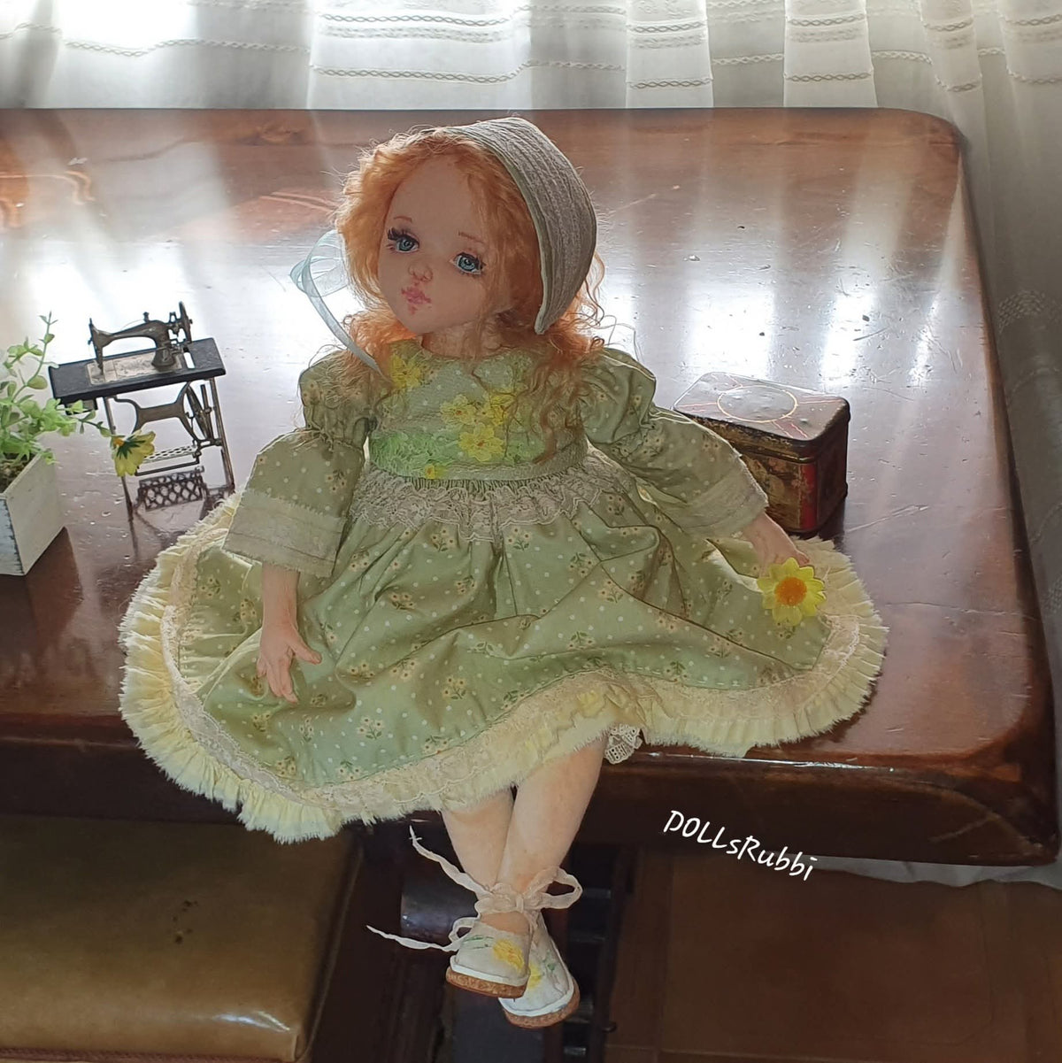 Muñeca Textil Articulada "Olivia" - Edición Única de Colección Premium