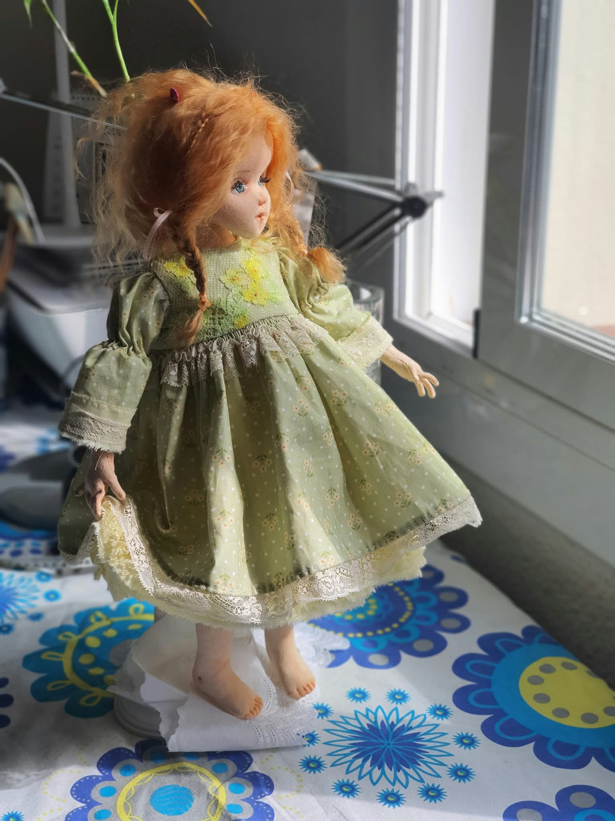 Muñeca Textil Articulada "Olivia" - Edición Única de Colección Premium
